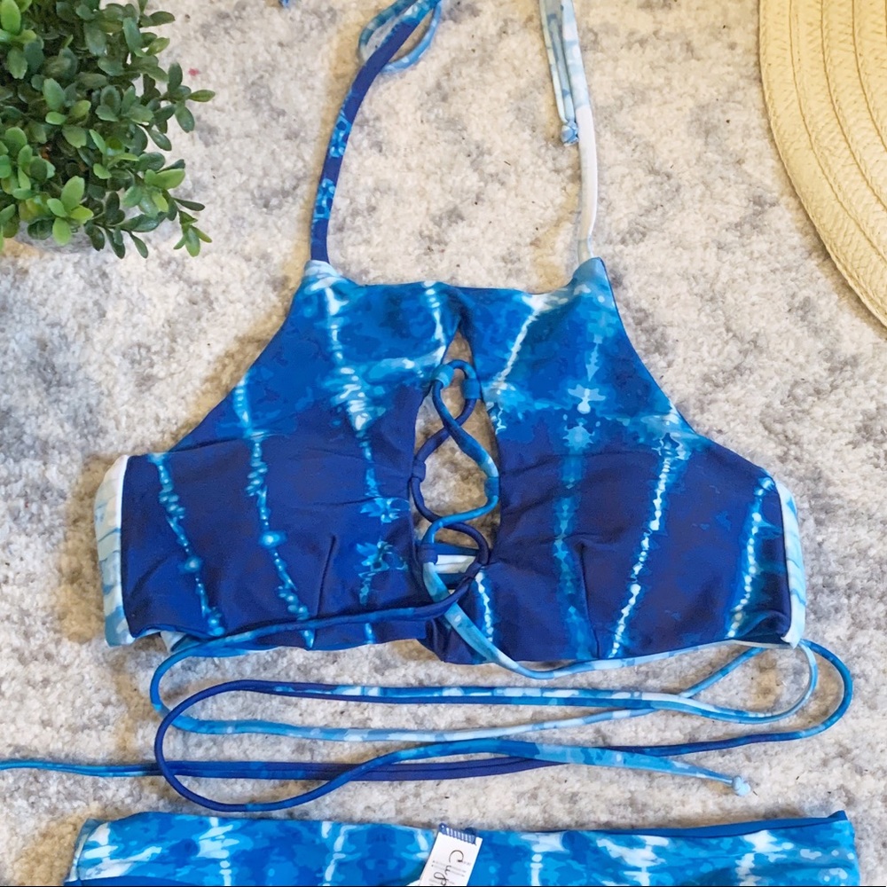⬇️TOP ONLY Cupshe Reversible TieDye Lace Up Bikini